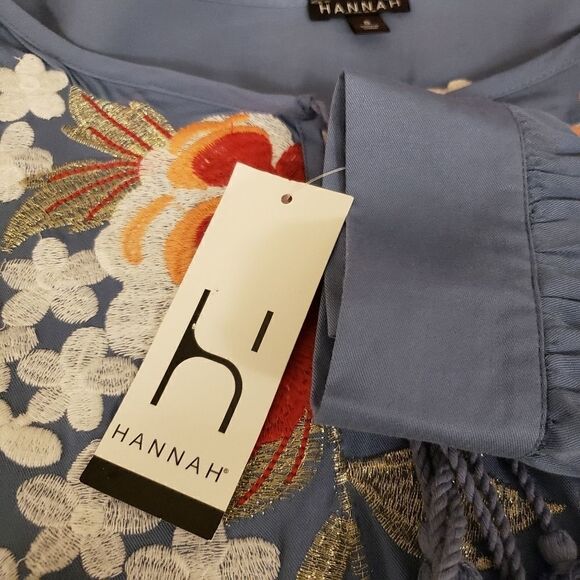 Hannah blue Multicolored embroidered floral top sm - Picture 4 of 9